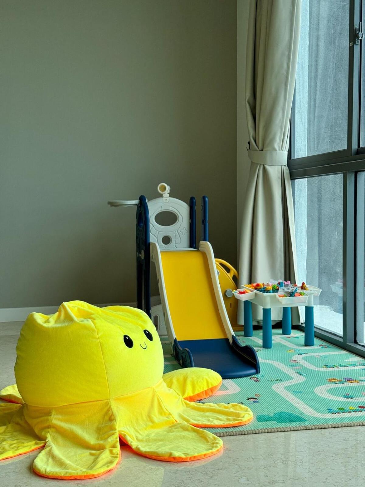 Drapport Got Bathtub & Kids Game By Iconique *